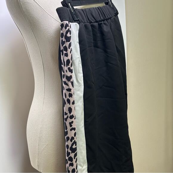 SHEIN Two Piece Sweatsuit Size L - Picture 5 of 7